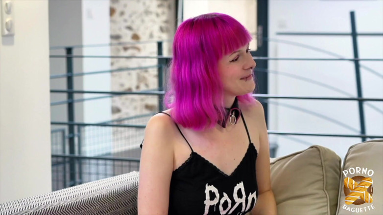 Porno Baguette: Lily, si gadis sange yang lagi sange berat pengen dientot...