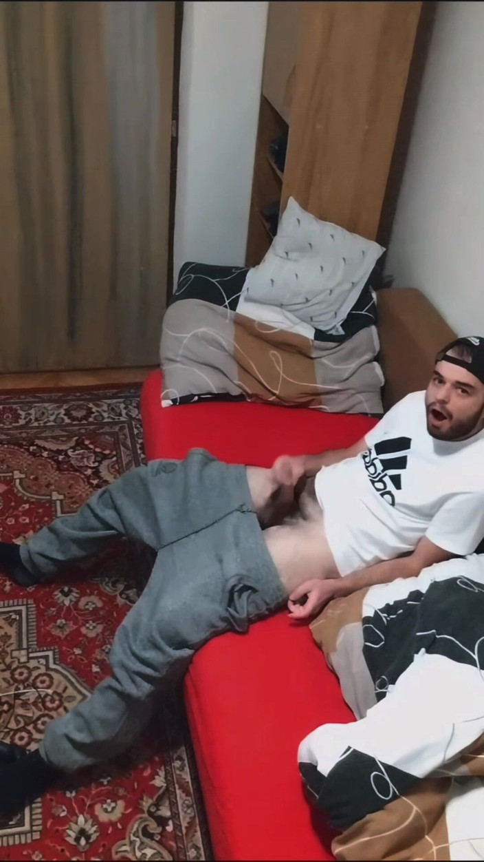 jerkofflover: Cum Cumshot in My Room Skater Guy