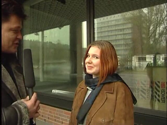 Lucky Cooch: Lief meisje dat buitenshuis een interview geeft