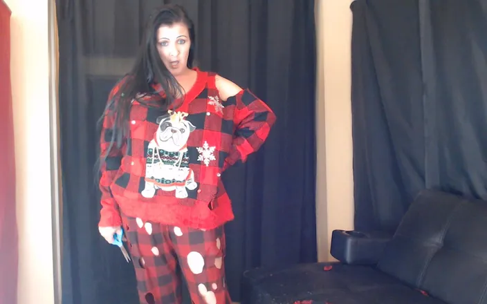 Abby Anna: Holes in Xmas Clothes