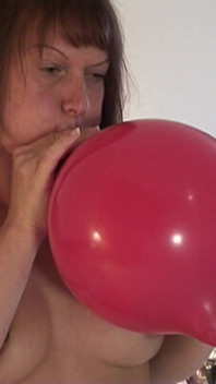 B2p in the Hotel - Red Balloon