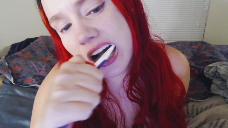 Scarlet Vixen: Brushing My Teeth