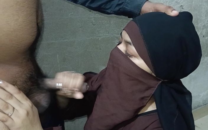 Miss Faiza Khan: O fată musulmană cu țâțe mari îmi sugea pula și după aceea se...