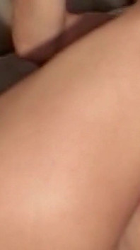 Yarağa aç ıslak orta yaşlı seksi kadın grup seks yapıyor - ağız ve amcık ateşli döl dolu