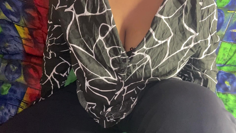 Angoori: Bihari 女朋友 ka bur choda，热门手机拍摄 xxx 视频 印地语语音