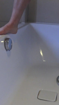 Student in-aneta Pissing
