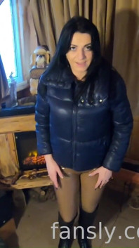 I Like to Fuck All My Neighbors and All the Men I Meet- in This Video I Was Cleaning the Kitchen and the Neighbor Came to Say He