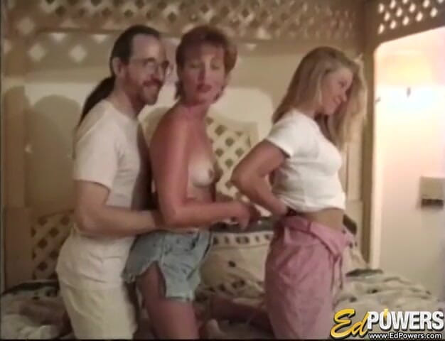 Ed Powers: สาวสกปรกหน้าใหม่เพิ่ม #57 Honey และ Tori