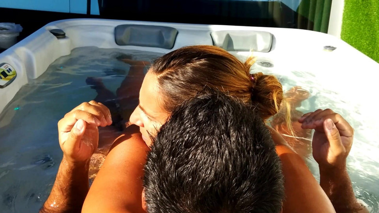DreamStudioCouple: Hete jacuzzi