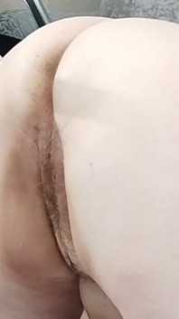Tchýně chčije sex se sexuální mašinou