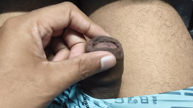 Roxy Bay: Перший раз погладжуючи мій молодий член