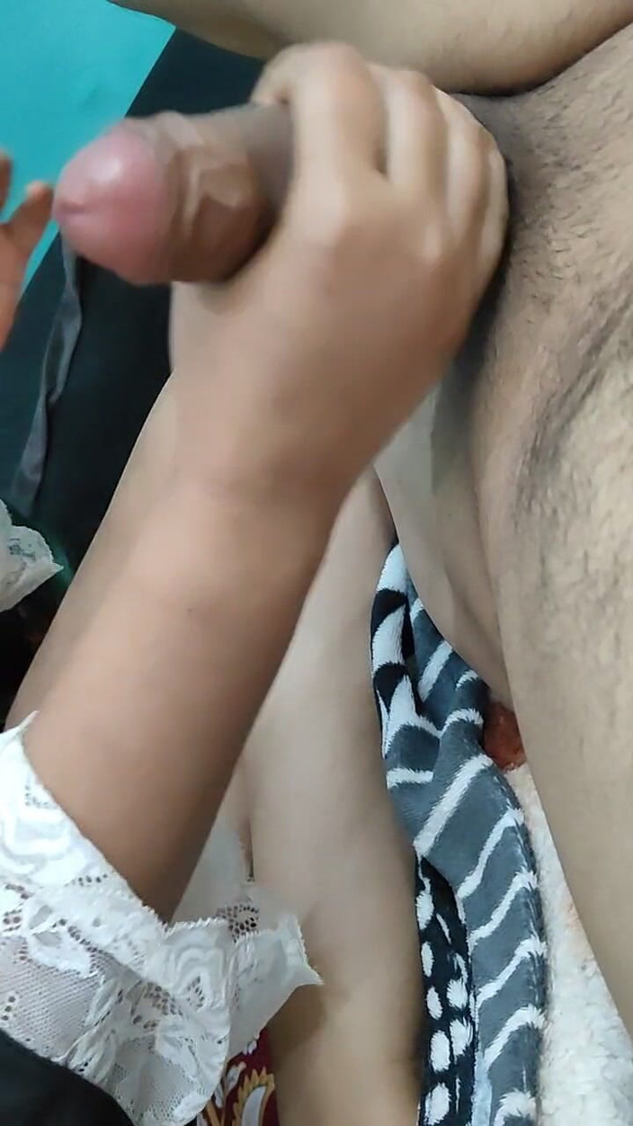 Crystalcouple: Hermanastra follada por su hermanastro