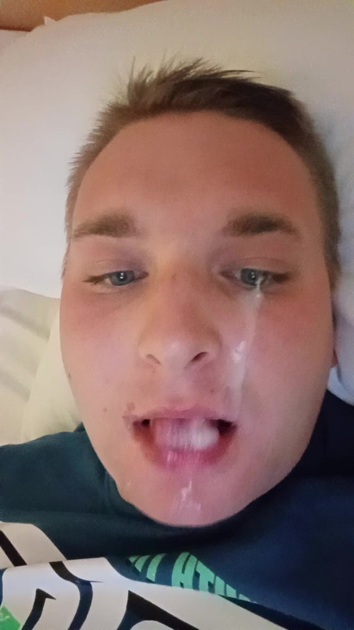 Mlody Valerianek: A young boy Olekolek