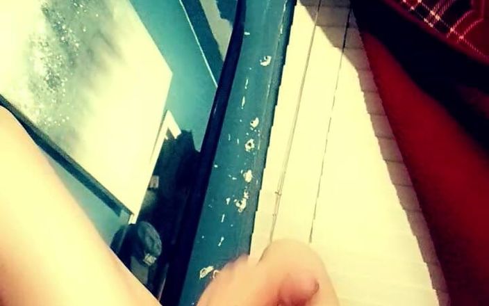 Chikgotadik: Je branle la bite de ma copine