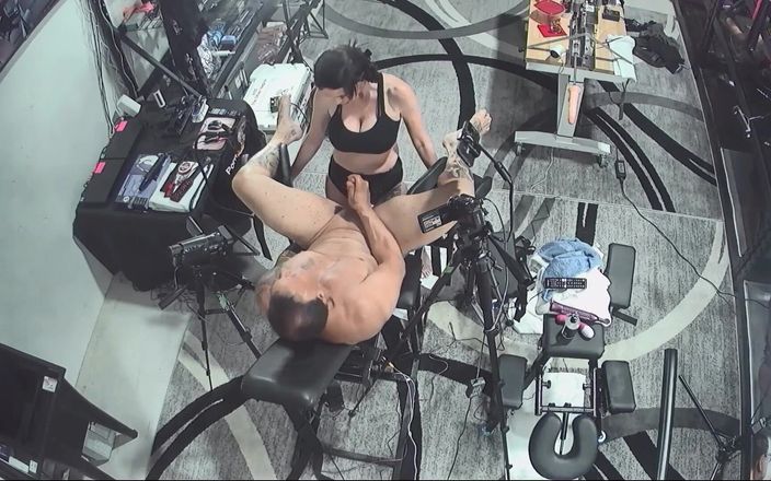 There is no safeword: Strap on stories - denní pegging den 118 nutím ho křičet z...
