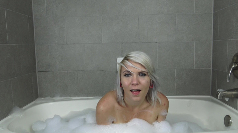 Fuzzy peach productions: Bubble Bath JOI z Olivią Kasady