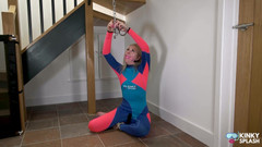 UKCuteGirl Lucy Lauren: Neoprene Suit, rantai & usikan muka