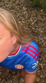 Maisie Lewis Mă Masturbează În Mașina Ei În Timp Ce Conduc!
