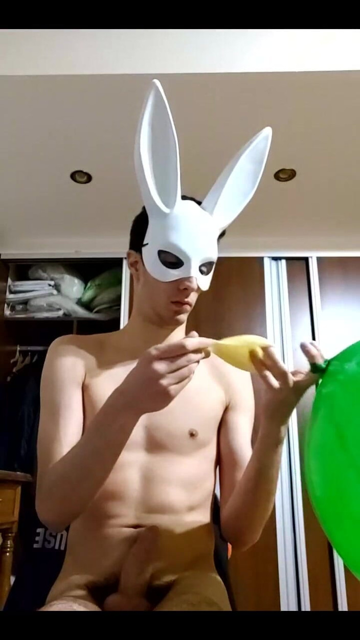 Floatie Boy: Bunny Looner kouří velké balónky při honění na Streamu