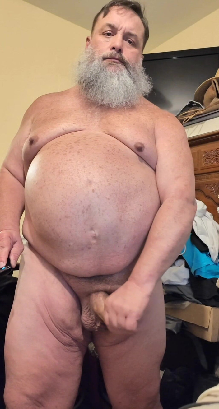 GeneWadexxx: Big Bear Blows a Load