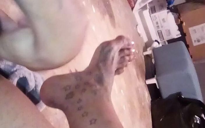 Hot latina studio: Cewek semok latina dengan kaki jenjang ini lagi asik ngentot...