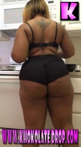 Big black clapping booties: 大きな厚い戦利品、エピソード4