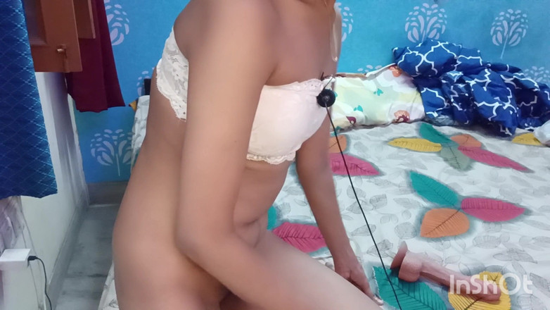 afsana khaan: 印度女孩假阳具表演