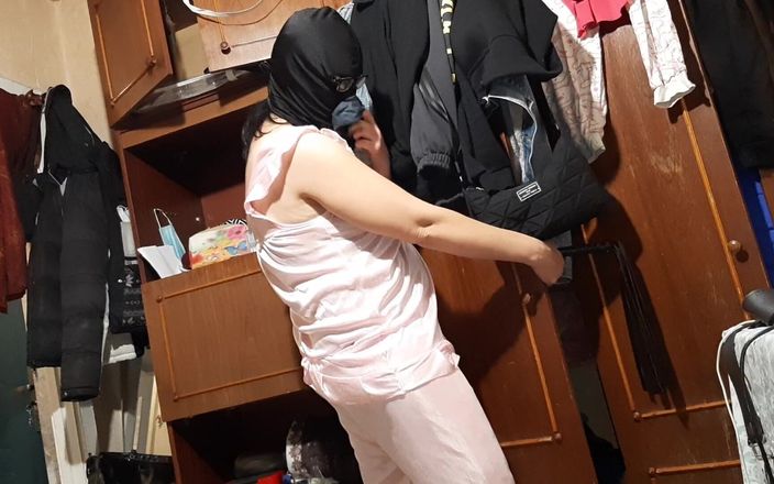 Lesbian-candys: Branlette déjantée avec orgasmes multiples - lesbian-candys
