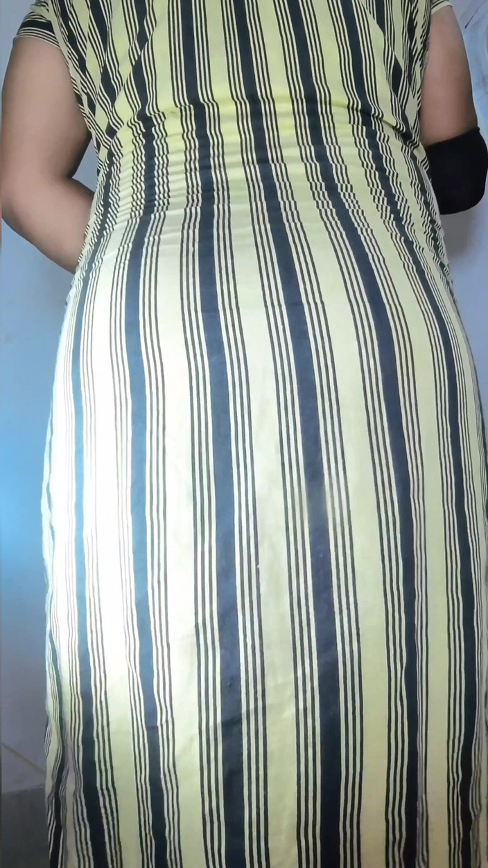 Bigdesidick2: Desi geile sissy in Nighty