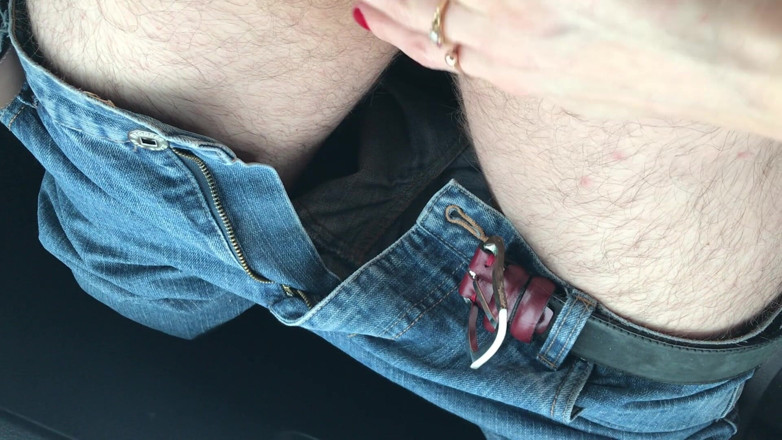 Lexy Bianca: Lexy made hand job on the outdoor road small dick...