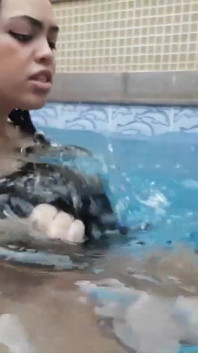 Underwater Fetish - Air Control and Practice on the Swimming Pool by Jessica and Slave Bianca