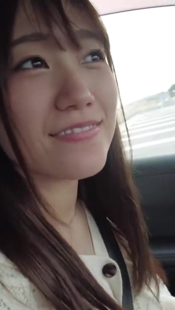 Affectionate Busty Tour Guide Teases with Sweet Exposure and a Willing Smile Part 2 (J-Cams)