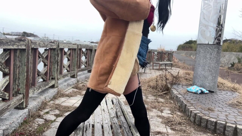 megu2002: Auto-antrenament Nr. 81 Riverside Walk cu pizdă și cur expus - partea 2