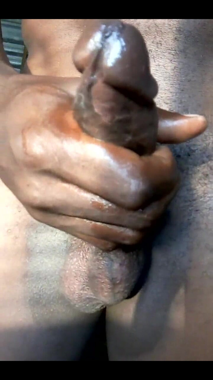 Mr_african: Islak büyük zenci yarağı azgın gel dölümü tadın