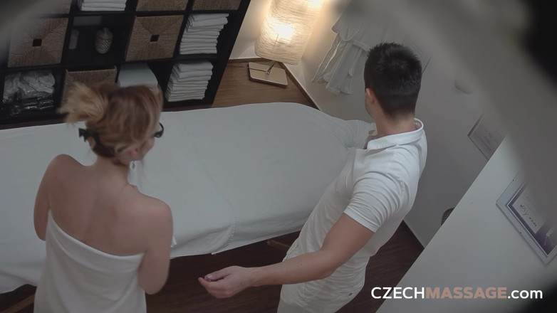 Czech Massage: นวดเช็ก 90: แม่น่าเย็ดแต่งงานแล้วเงี่ยนเจอกันเพื่อเย็ดลามก