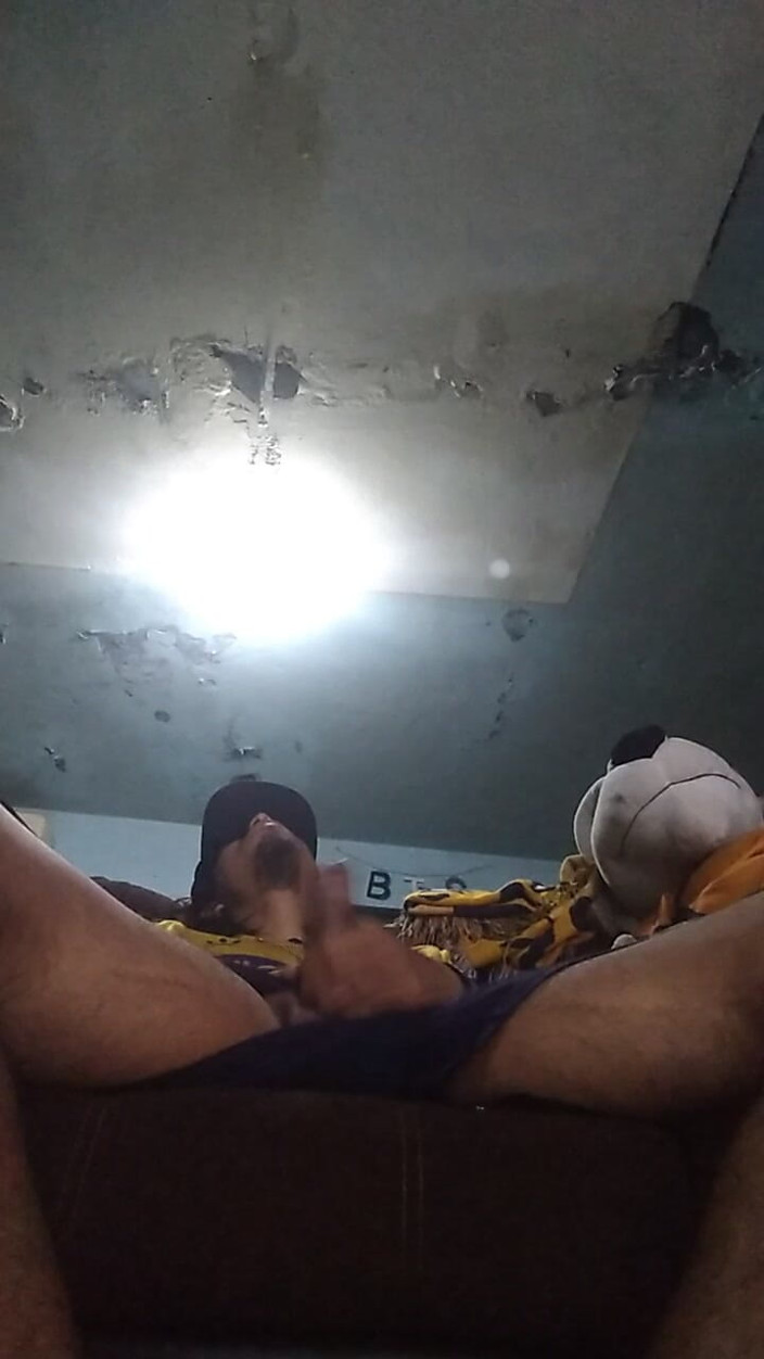 AlexAlejandro13: リビングルームで一人で自分を誘惑する