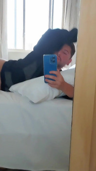 I Woke up Horny and Showed off in Bed.