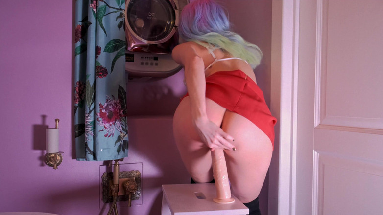 Anna Liisppb: Je me suis fait baiser dans la salle de bain...