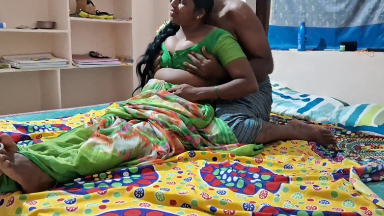 Desi palace: Desi Naughty Wife Saree Se
