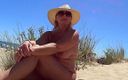 Nude Chrissy: Ein tag in Cap dAgde