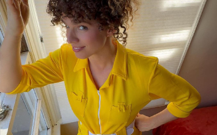 VibeWithMommy: April O'neil Has to Fuck Her Way Out of a...
