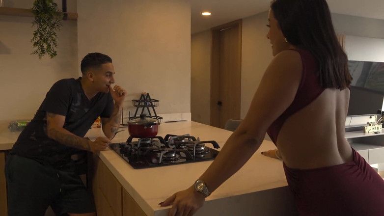 Kylei Ellish: Wife Discovers Her Husband Being Unfaithful with the Neighbor and...