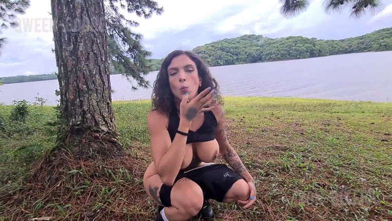 QweenSG: Nós fazemos sexo em uma casa no lago