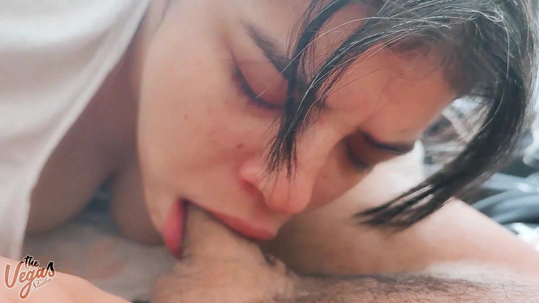Selena Vega: 私は頭を与えるのが大好きです...そしてそれは示します