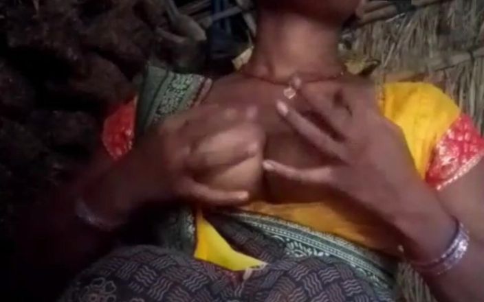 RJ NISHA: Aunty's Cool Chut Me Finger satte och lämnade vattnet