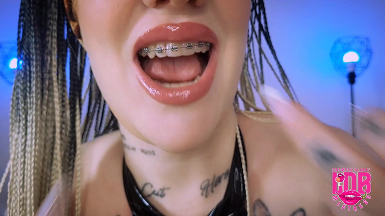LDBMistress: Influenciadora com aparelho joi