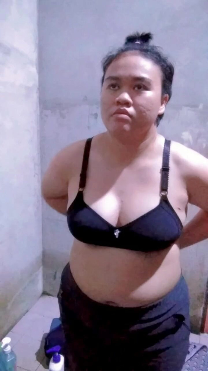 CumOnMeth: Принять душ вместе с азиатской тинкой Khaira