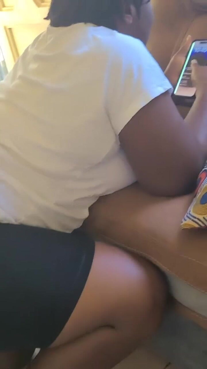 African matures: Bisakah kamu menangani bocah pantat besar ini?