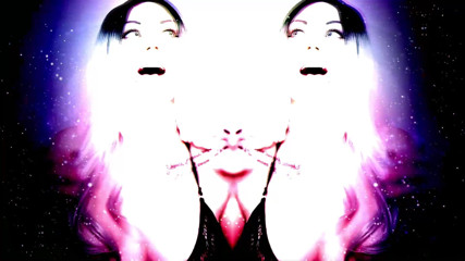 Goddess Misha Goldy: ASMR menawan yang kuat & kontak mata dan dengan strobe! Kumohon...