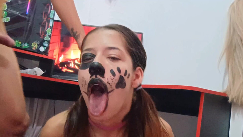 MiaKhatalella: Punindo-a vestida como um pequeno perro parte 1